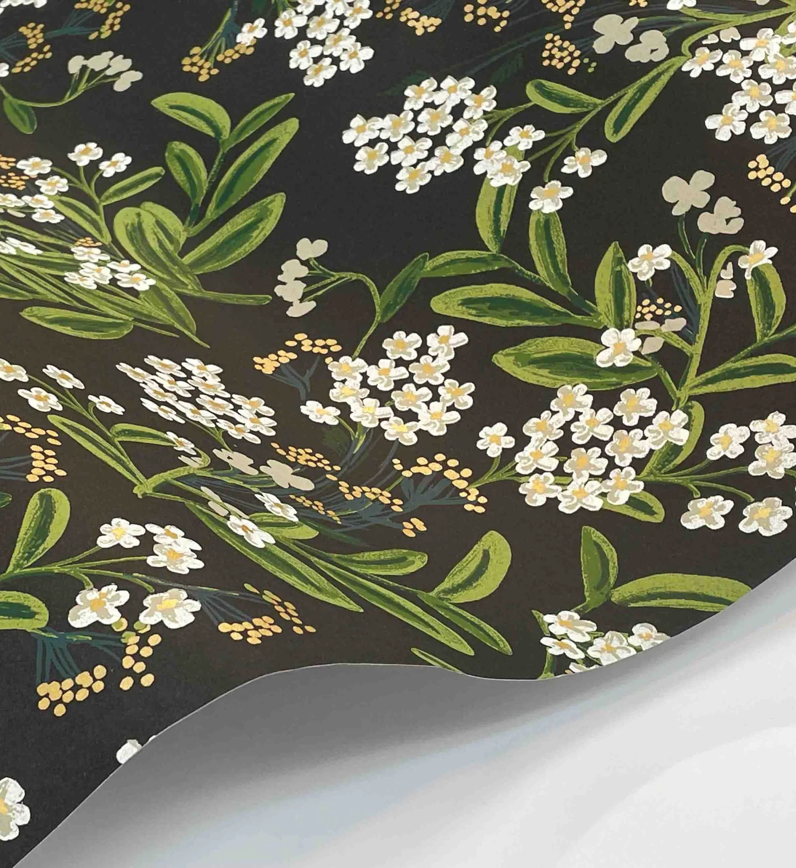 Cornflower Wallpaper - Black - Image 3