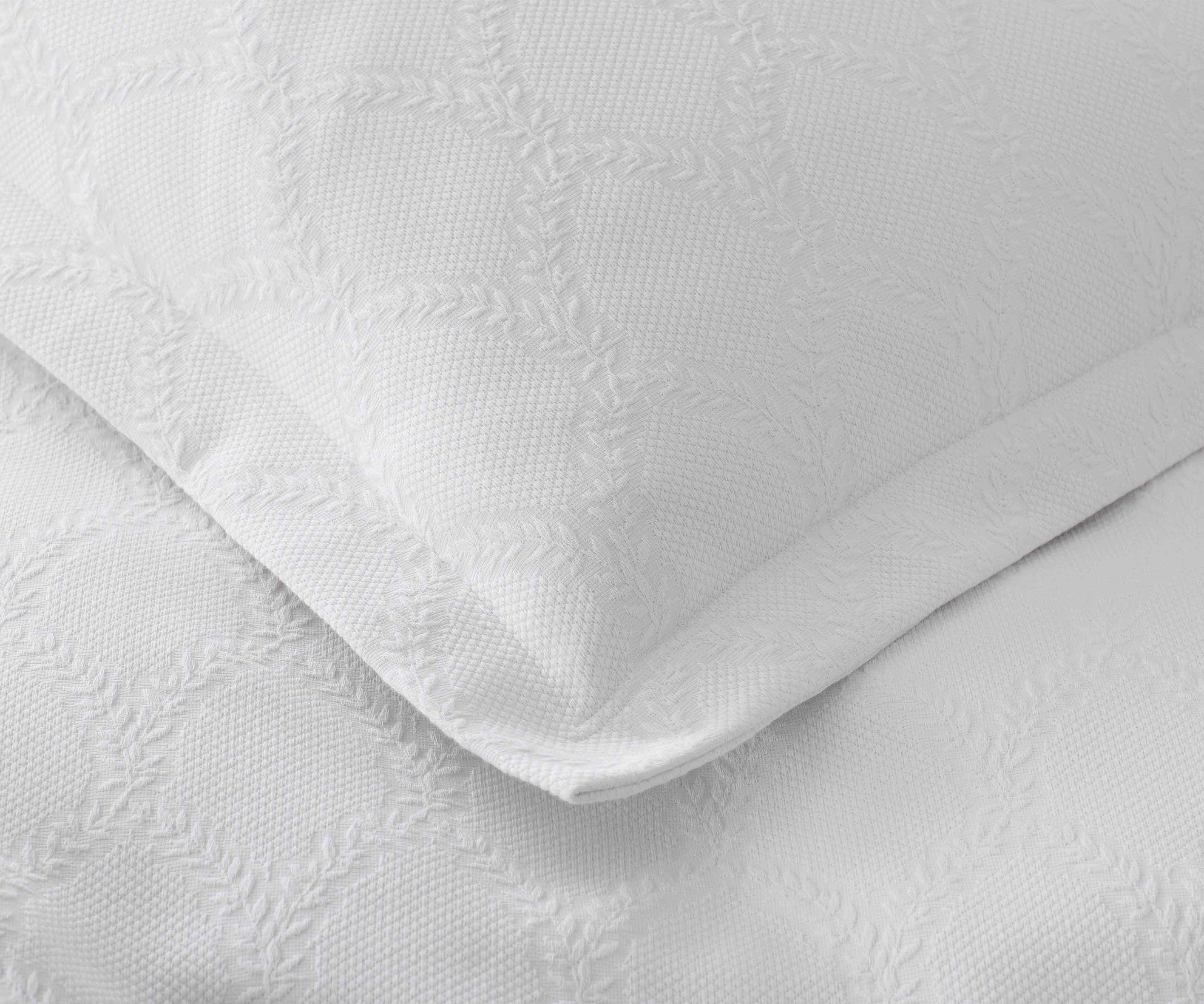 Matelassé Coverlet Sham - Laurel Ivory - Image 3