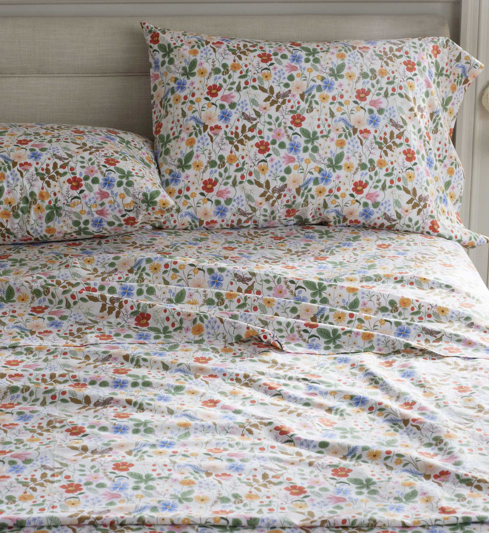 Percale Sheet Set - Strawberry Fields White - Image 2
